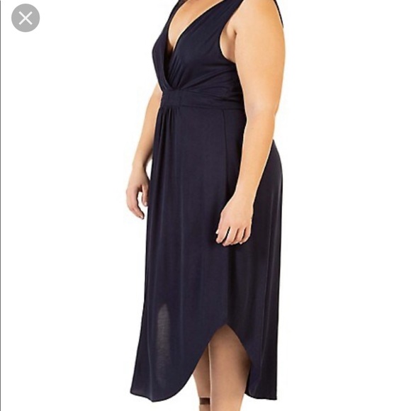 Dex Plus Size Dress - Picture 3 of 6